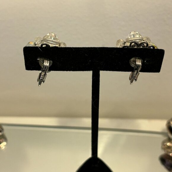 Vintage clip on earrings AB crystal by Laguna - Picture 3 of 3